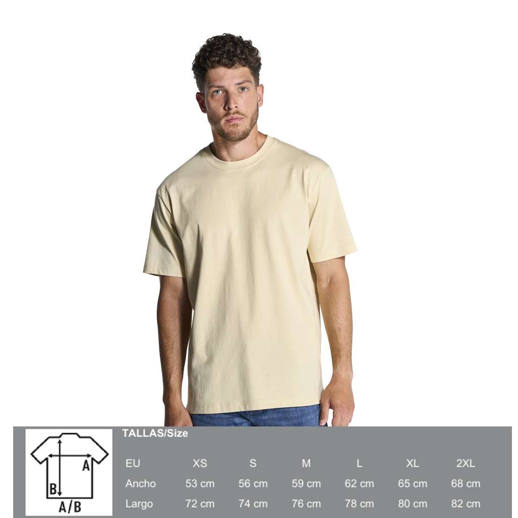 Guía de tallas de la camiseta oversize que usamos