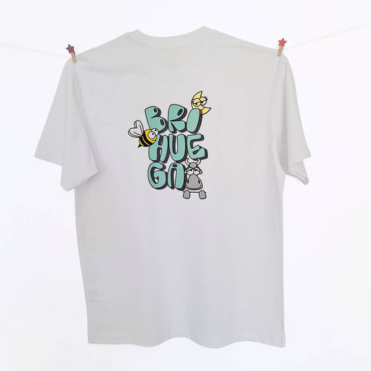 What to buy in Brihuega.
White, short-sleeved T-shirt for boys and men.
Features a fun Brihuega graffiti on the back.
A perfect gift for your boyfriend.
Brihuega Tourism.