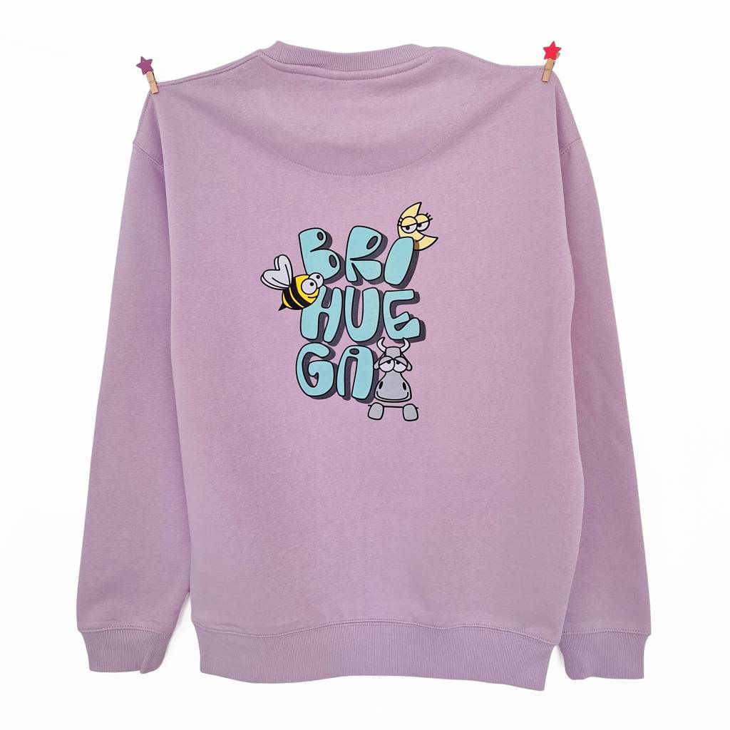 Kukuxumusu Brihuega.
Sudadera para chico y hombre color lavanda.
Tiene un divertido graffiti estilo Kukusumusu en la espalda y un detalle de una abeja en el pecho.
Turismo Brihuega.