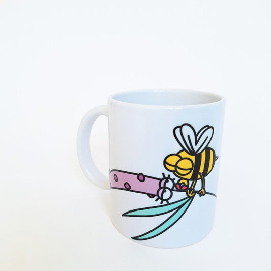 Qué comprar en Brihuega?
Taza de desayuno Beehuega enamora, con un divertido dibujo de un abejorro dándole un beso a una flor de lavanda, al más puro estilo Kukuxumusu.
No compres más jabones de lavanda!! Ya puedes comprar estas divertidas tazas de Brihuega para regalar.
Brihuega Spain
Brihuega lavanda comprar
Brihuega turismo